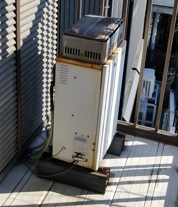 東京都板橋区F様、交換工事前の暖房専用熱源機、東京ガス　XS-034RA-F